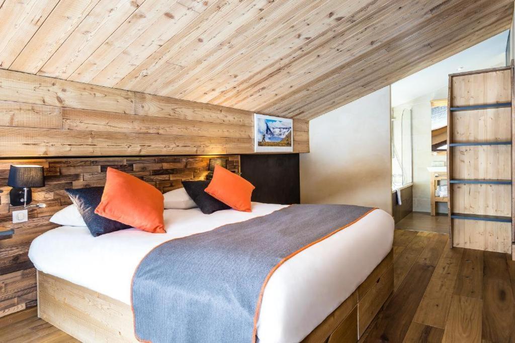 Hotel Saint Charles Val Cenis Lanslebourg-Mont-Cenis Bagian luar foto