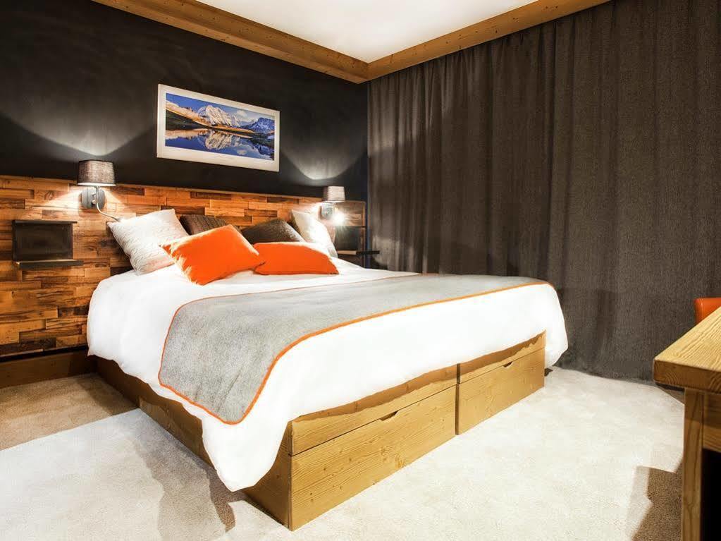 Hotel Saint Charles Val Cenis Lanslebourg-Mont-Cenis Bagian luar foto
